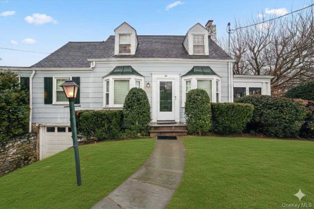 30 Argyle Road, Rye, NY 10573 - Photo 2 of 48