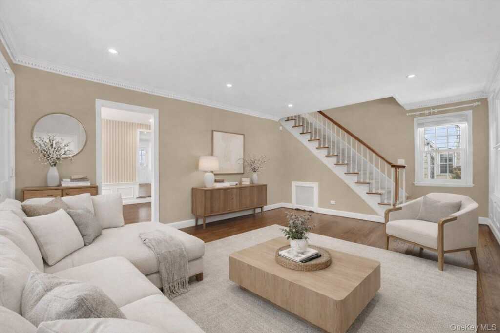 30 Argyle Road, Rye, NY 10573 - Photo 3 of 48