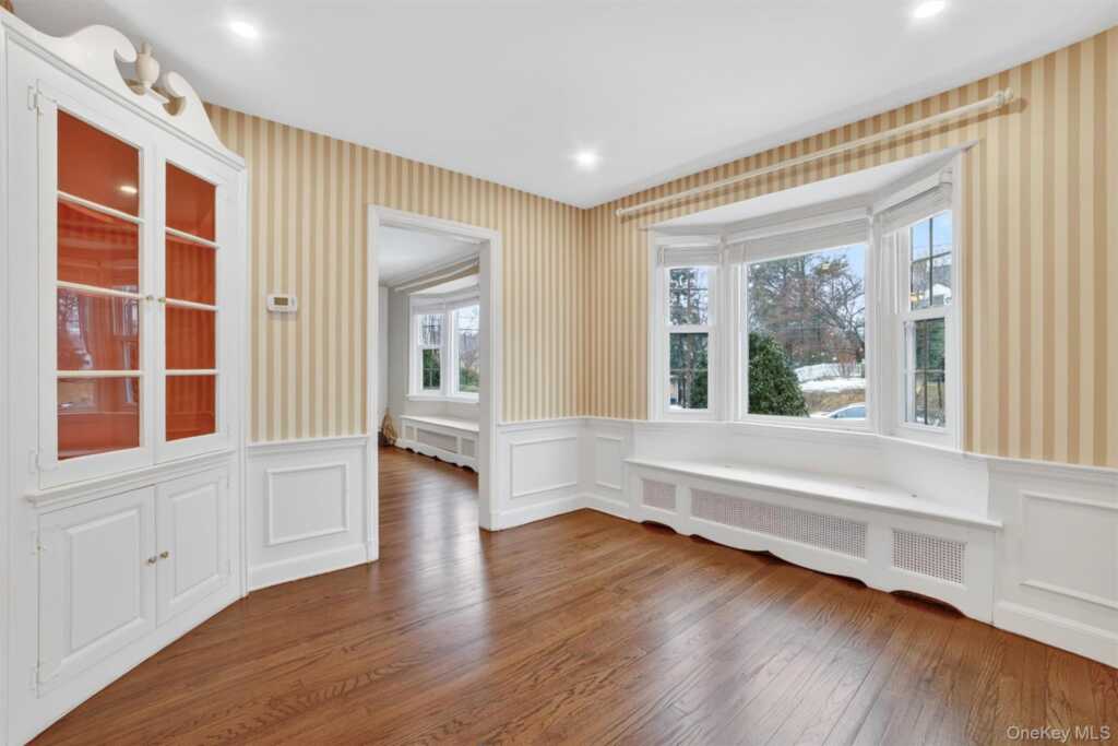 30 Argyle Road, Rye, NY 10573 - Photo 7 of 48