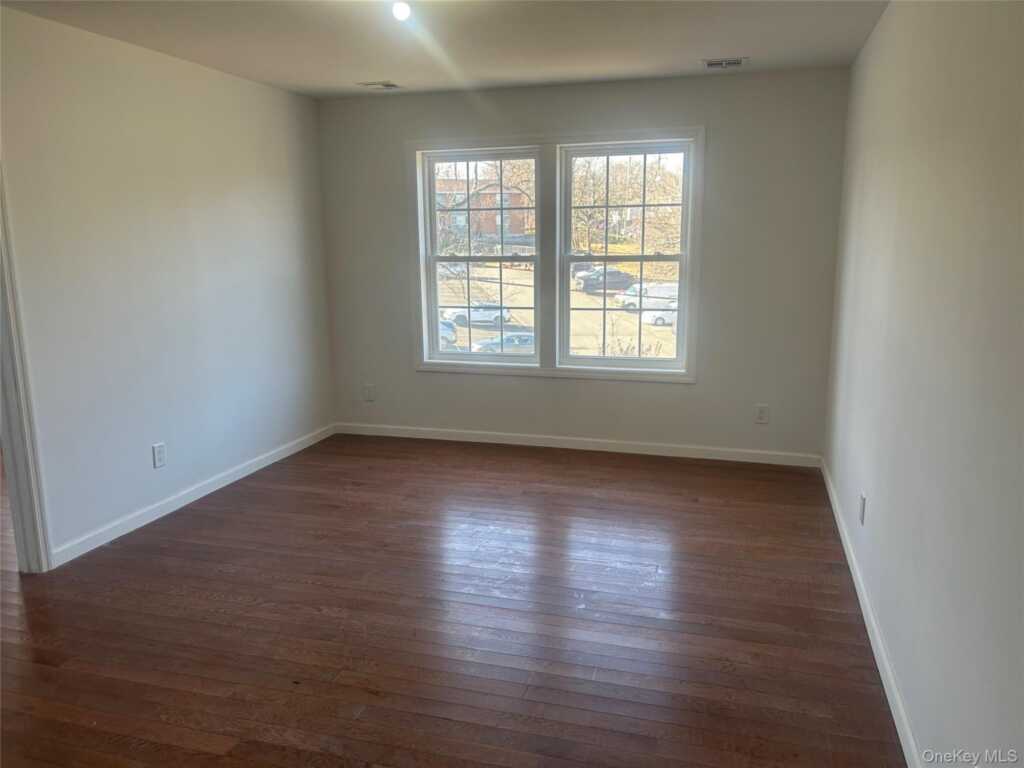 15 Waldron Avenue, Nyack, NY 10960 - Photo 2 of 36