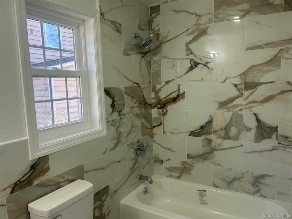 15 Waldron Avenue, Nyack, NY 10960 - Photo 6 of 36