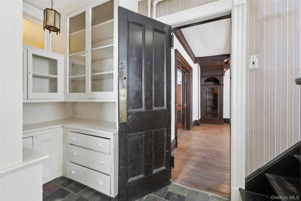 406 N Broadway, Nyack, NY 10960 - Photo 23 of 49