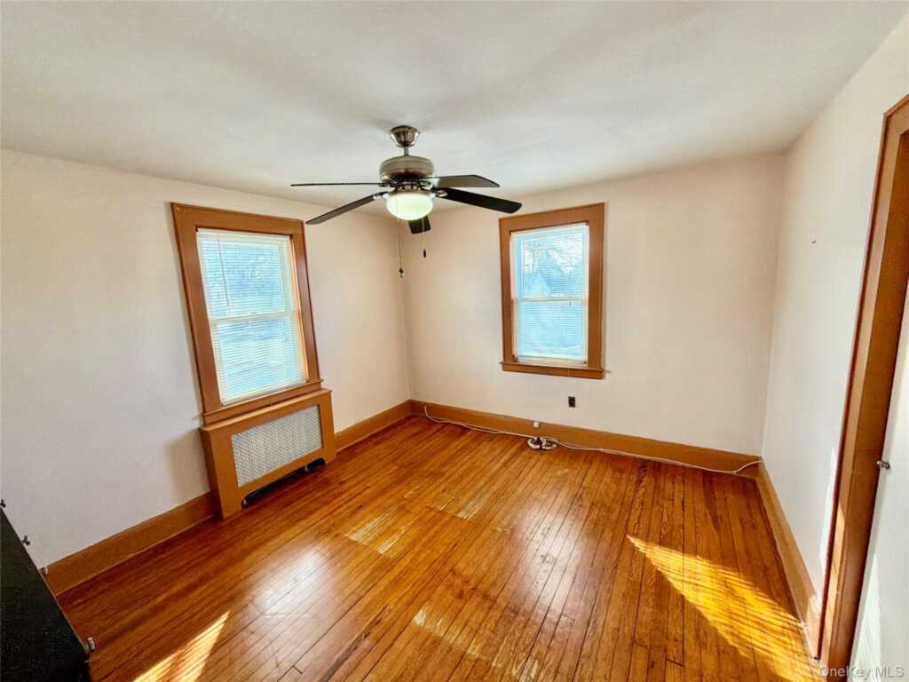 12 Irenhyl Avenue, Rye, NY 10573 - Photo 11 of 26