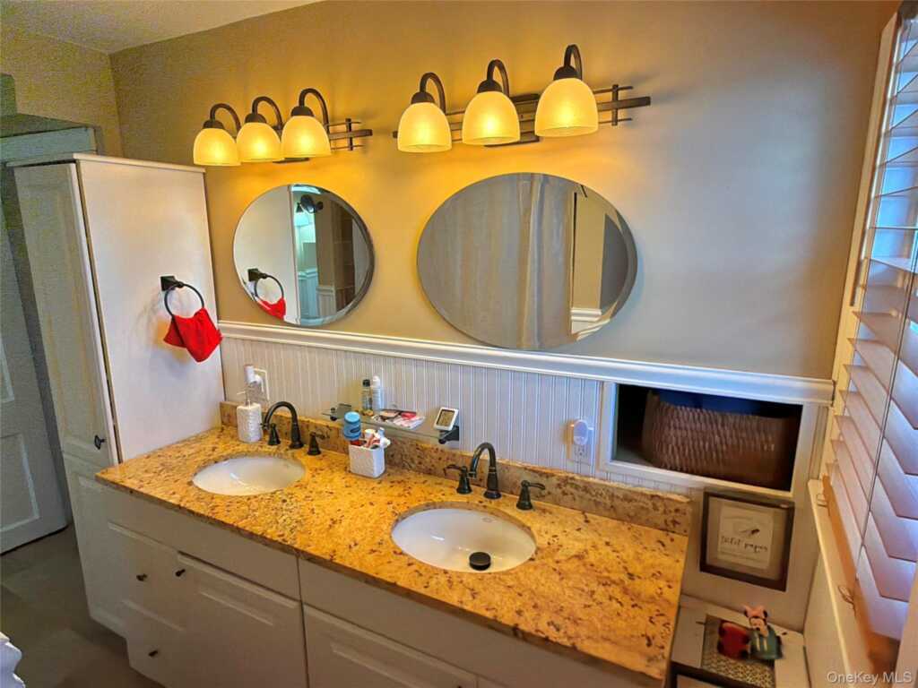 12 Irenhyl Avenue, Rye, NY 10573 - Photo 7 of 26