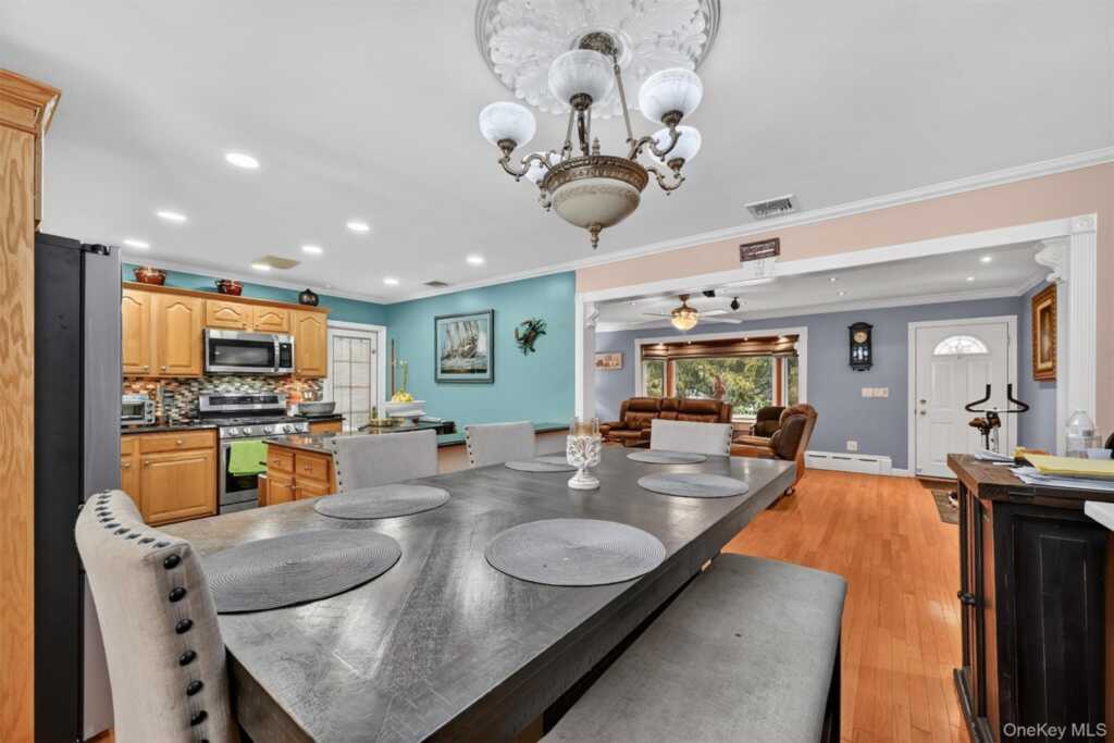 4 Kingsland Drive, New City, NY 10956 - Photo 12 of 44