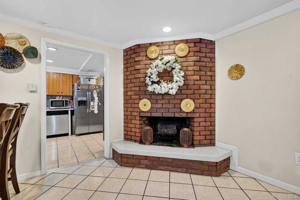 4 Kingsland Drive, New City, NY 10956 - Photo 31 of 44