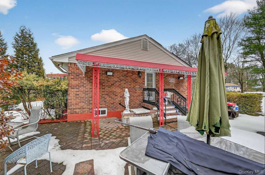 4 Kingsland Drive, New City, NY 10956 - Photo 39 of 44