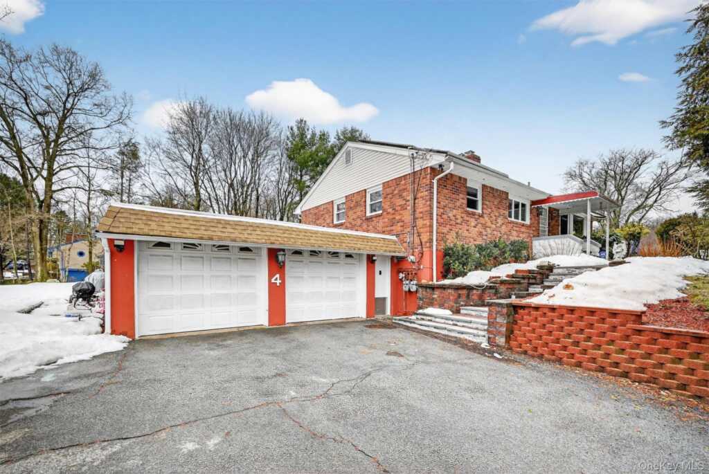 4 Kingsland Drive, New City, NY 10956 - Photo 7 of 44