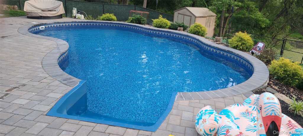 270 Cottage Road, Valley Cottage, NY 10989 - Photo 18 of 20