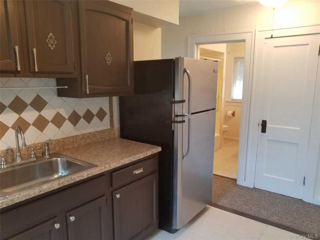 50 Mountainview Avenue, Unit #2, Pearl River, NY 10965 - Photo 6 of 14