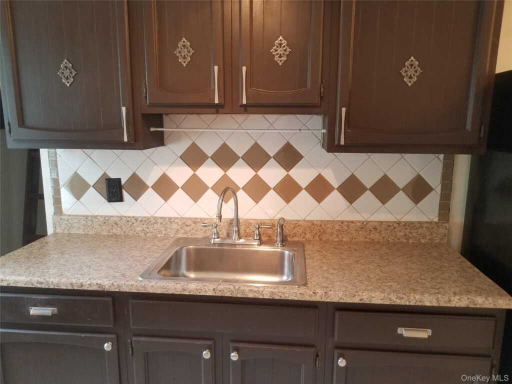 50 Mountainview Avenue, Unit #2, Pearl River, NY 10965 - Photo 7 of 14