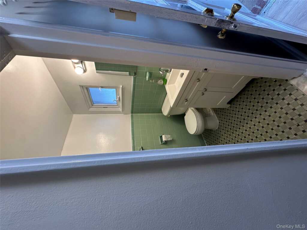 36 S Middletown Road, Unit #3, Pearl River, NY 10965 - Photo 3 of 6