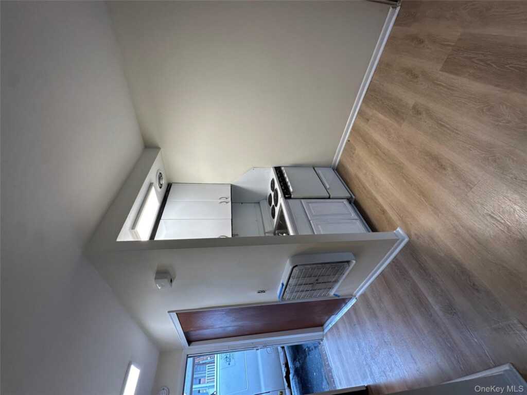 36 S Middletown Road, Unit #3, Pearl River, NY 10965 - Photo 5 of 6