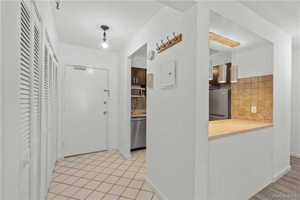 501 N Barry Avenue, Unit #2C, Rye, NY 10543 - Photo 2 of 15