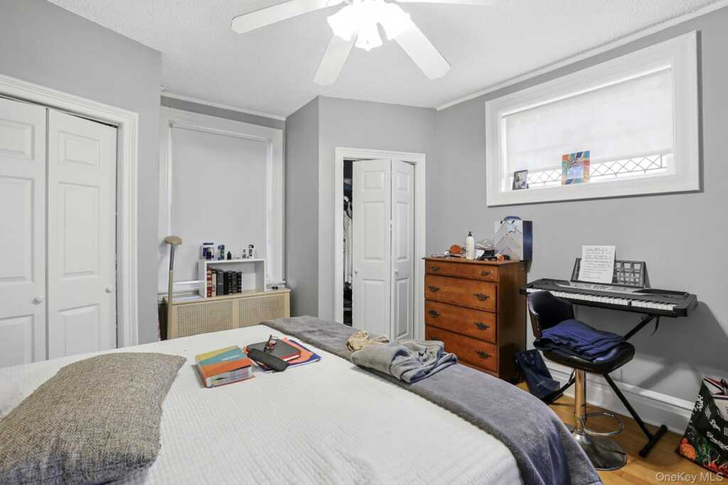 11 Woodland Avenue, New Rochelle, NY 10805 - Photo 8 of 19