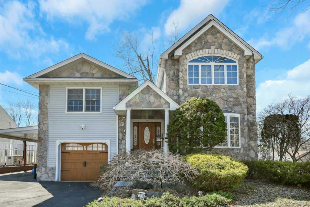 236 Valley Road, Valley Cottage, NY 10989 - Photo 2 of 35