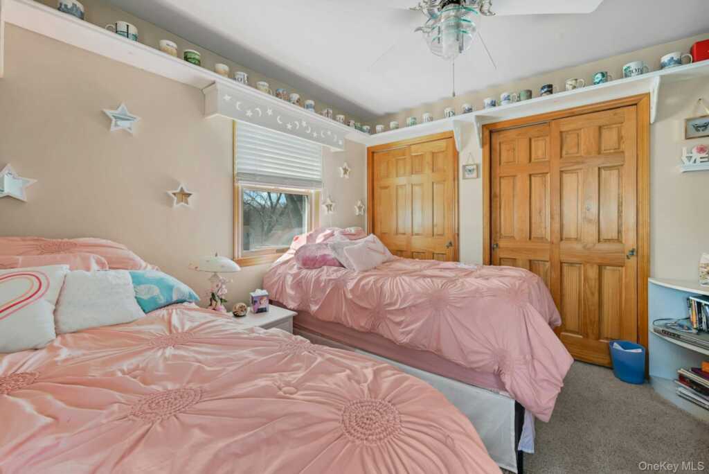 236 Valley Road, Valley Cottage, NY 10989 - Photo 22 of 35