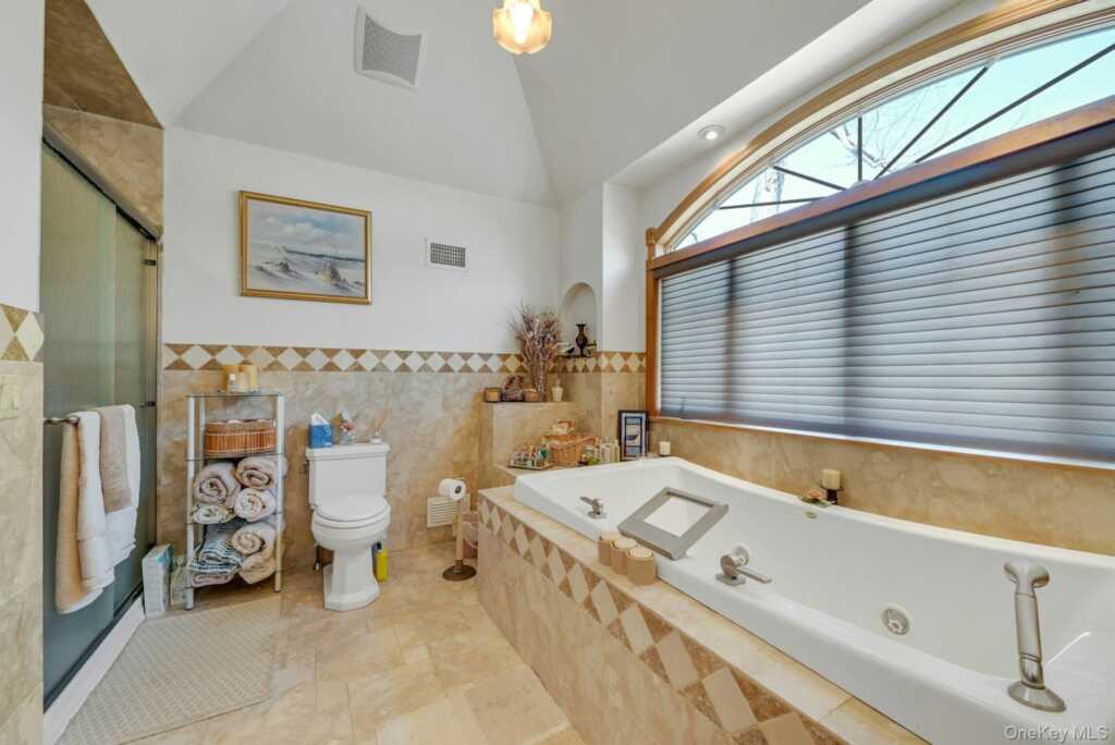 236 Valley Road, Valley Cottage, NY 10989 - Photo 28 of 35