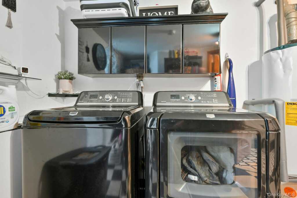 236 Valley Road, Valley Cottage, NY 10989 - Photo 31 of 35