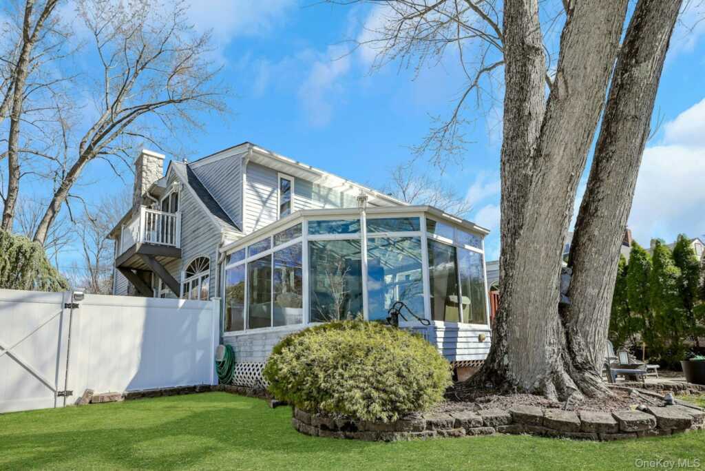 236 Valley Road, Valley Cottage, NY 10989 - Photo 32 of 35