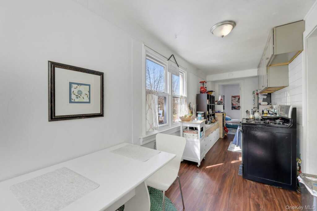 65 Lake Road, Valley Cottage, NY 10989 - Photo 11 of 33