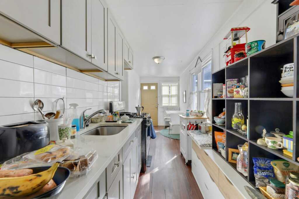 65 Lake Road, Valley Cottage, NY 10989 - Photo 13 of 33