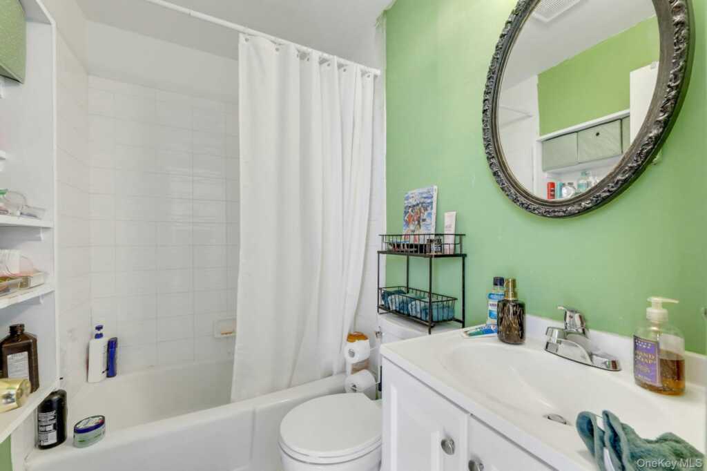 65 Lake Road, Valley Cottage, NY 10989 - Photo 17 of 33