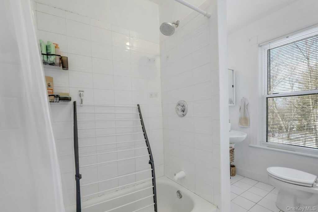 65 Lake Road, Valley Cottage, NY 10989 - Photo 22 of 33