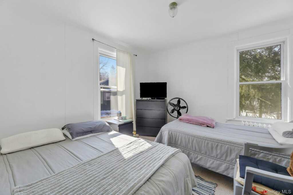 65 Lake Road, Valley Cottage, NY 10989 - Photo 28 of 33