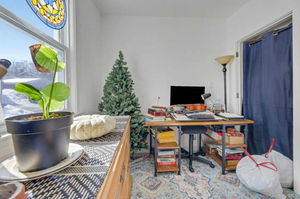 65 Lake Road, Valley Cottage, NY 10989 - Photo 9 of 33