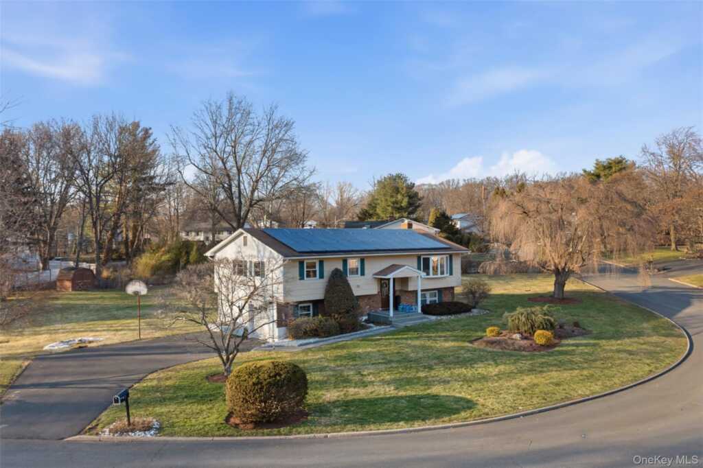 6 Cider Mill Court, New City, NY 10956 - Photo 2 of 36