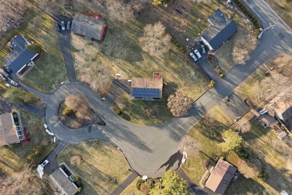 6 Cider Mill Court, New City, NY 10956 - Photo 3 of 36