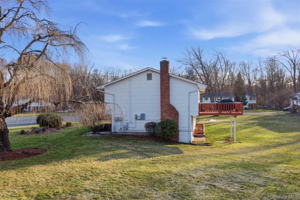 6 Cider Mill Court, New City, NY 10956 - Photo 4 of 36