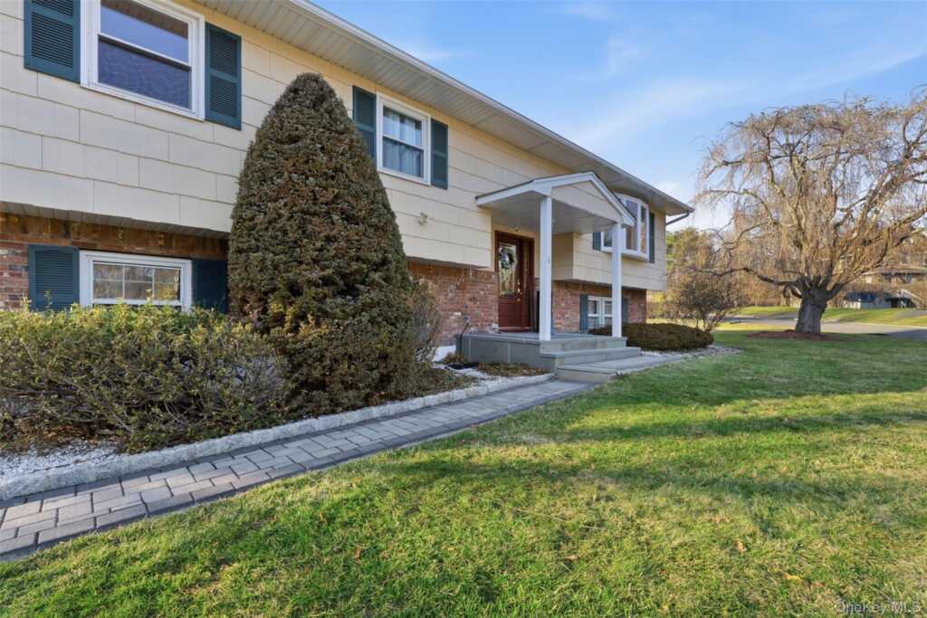 6 Cider Mill Court, New City, NY 10956 - Photo 5 of 36