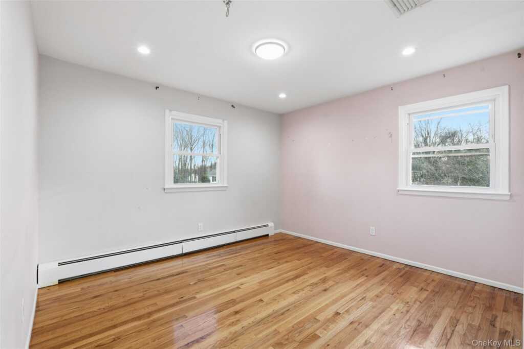 6 Cider Mill Court, New City, NY 10956 - Photo 8 of 36