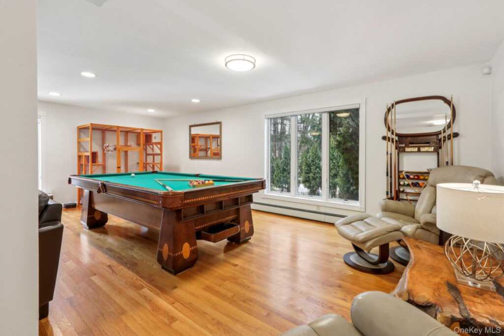 149 Ridge Road, Valley Cottage, NY 10989 - Photo 11 of 39