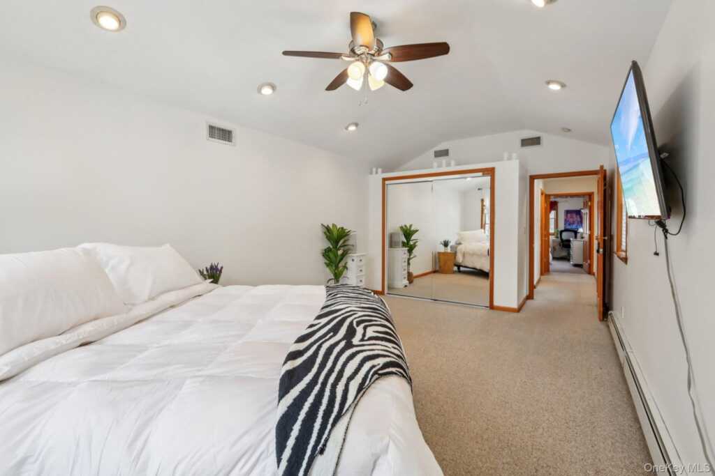 149 Ridge Road, Valley Cottage, NY 10989 - Photo 17 of 39