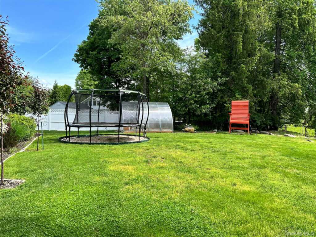 149 Ridge Road, Valley Cottage, NY 10989 - Photo 28 of 39