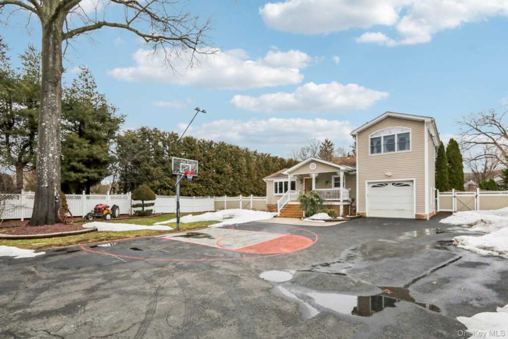 149 Ridge Road, Valley Cottage, NY 10989 - Photo 34 of 39