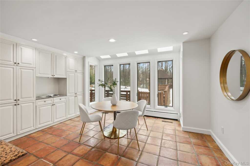 48 Woodhaven Drive, New City, NY 10956 - Photo 16 of 50