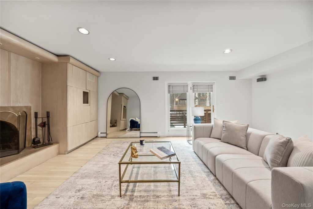 48 Woodhaven Drive, New City, NY 10956 - Photo 24 of 50