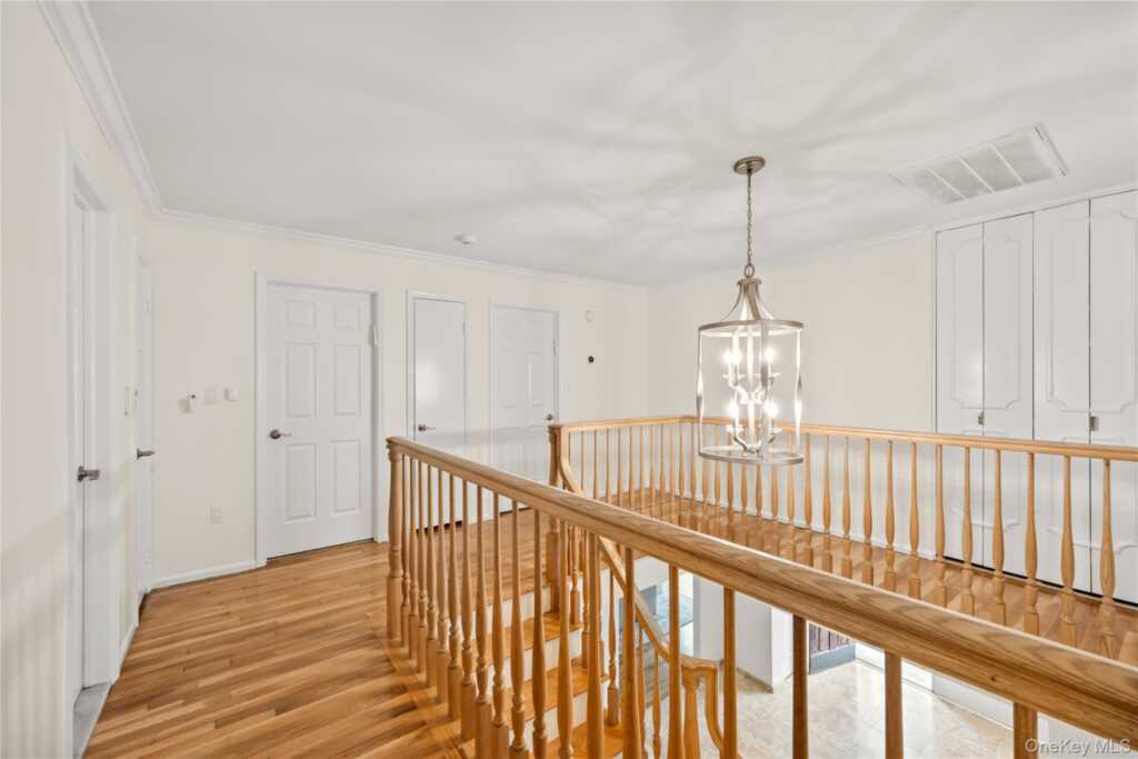 48 Woodhaven Drive, New City, NY 10956 - Photo 31 of 50