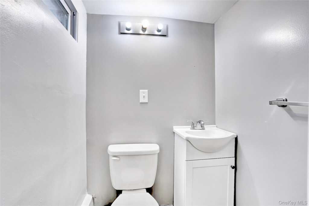 377 Buena Vista Road, New City, NY 10956 - Photo 27 of 36