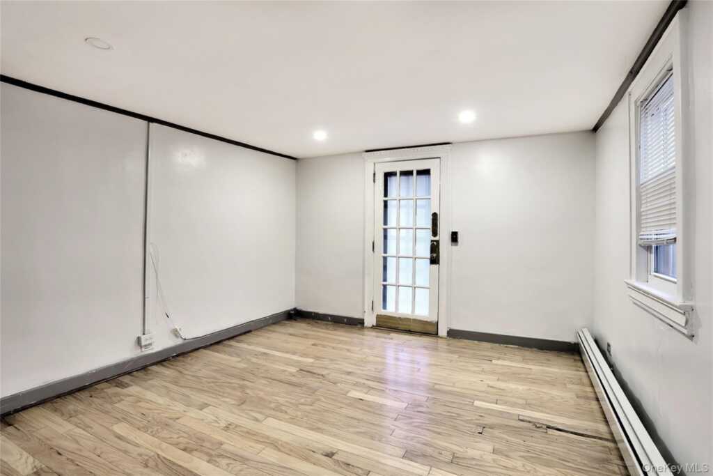 377 Buena Vista Road, New City, NY 10956 - Photo 6 of 36