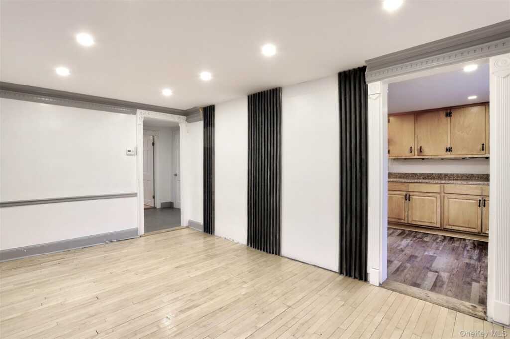 377 Buena Vista Road, New City, NY 10956 - Photo 7 of 36