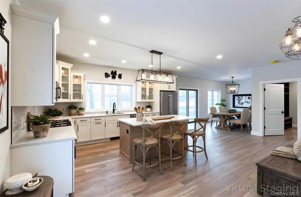 352 Holt Drive, Pearl River, NY 10965 - Photo 4 of 33