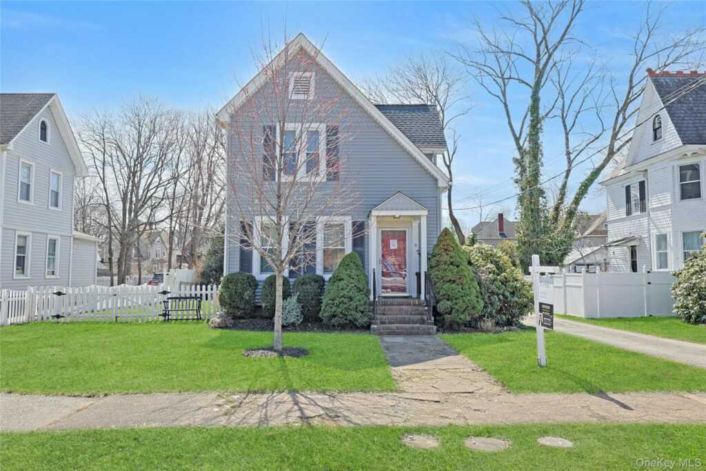 9 Clinton Place, Suffern, NY 10901