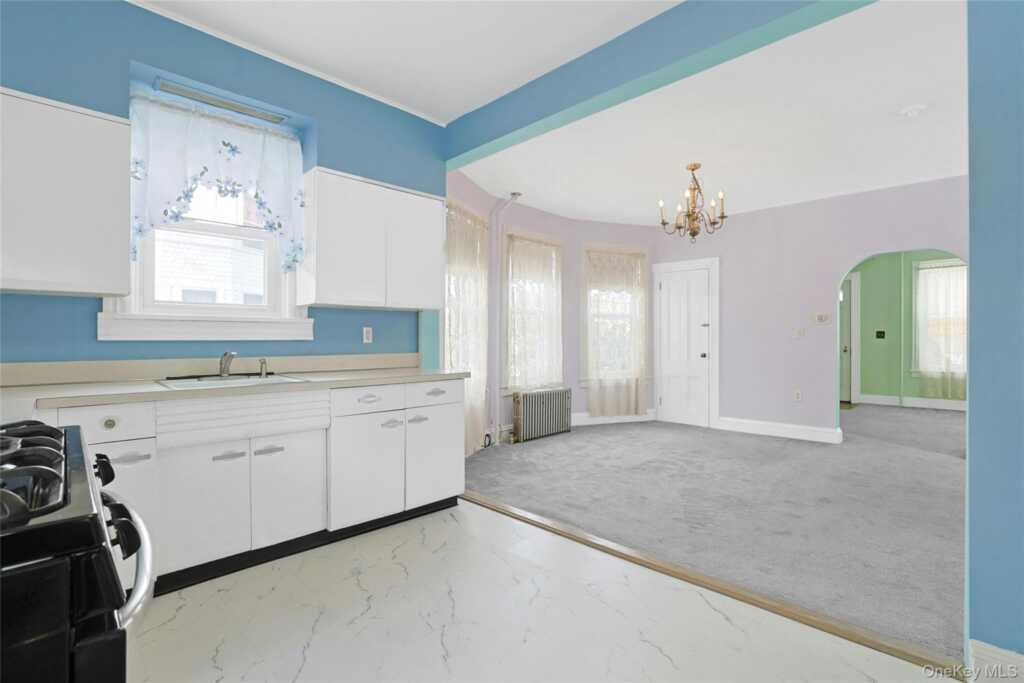 9 Clinton Place, Suffern, NY 10901 - Photo 15 of 44