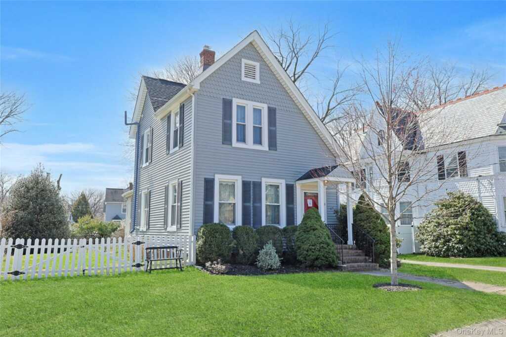 9 Clinton Place, Suffern, NY 10901 - Photo 3 of 44