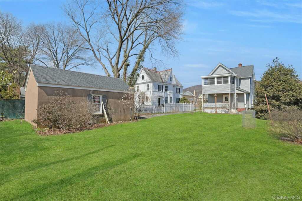 9 Clinton Place, Suffern, NY 10901 - Photo 33 of 44